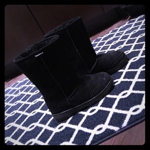 Bear Claw "UGG" type boots