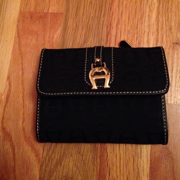 Etienne Aigner black wallet