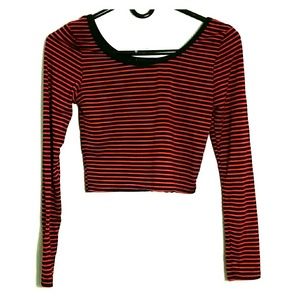 Long sleeve crop top
