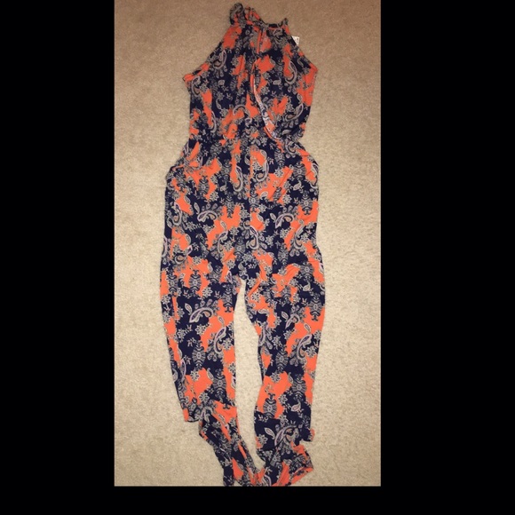 Jumper - Picture 2 of 3