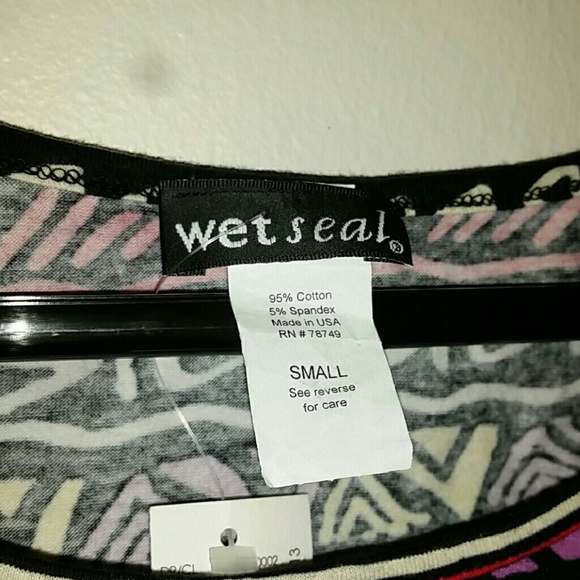 Aztec print crop top - Picture 2 of 3