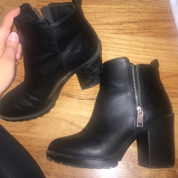 H&M Shoes - Black ankle booties