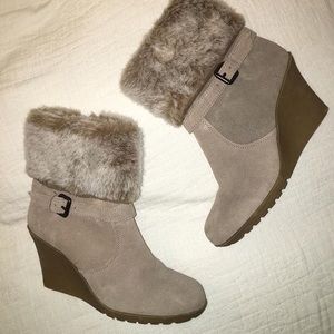 ✨BASS Ankle Boots with Fur Trim✨