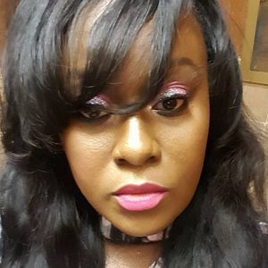 Meet your Posher, Janella