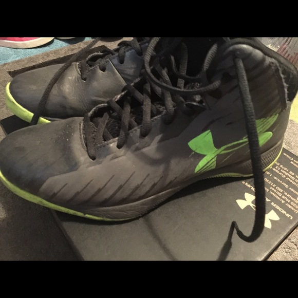 Under armour basketball shoe