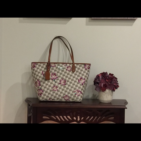 ! 🌷shop of Joy✅Posh Ambassador ✅Ships fast 🌷 - Picture 7 of 7