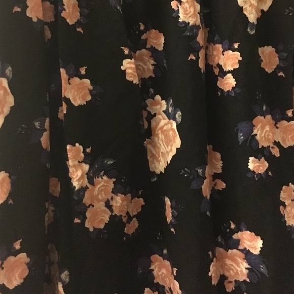 LA hearts floral dress - Picture 2 of 3