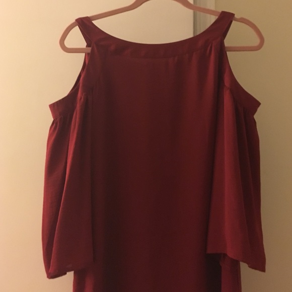 Red cut off shoulder mini dress - Picture 2 of 4
