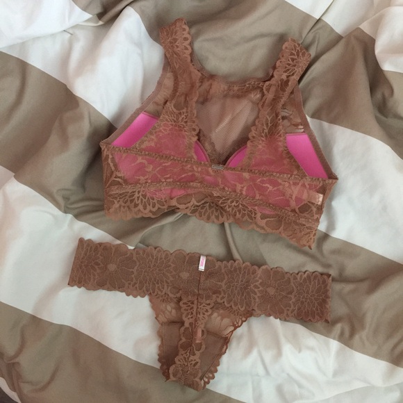 • nwot | vs pink • bra + panty set • - Picture 2 of 3