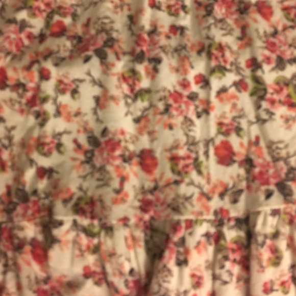 Floral mini skirt - Picture 2 of 3
