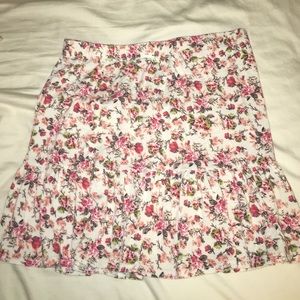 Floral mini skirt