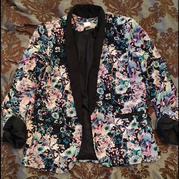 Lauren Conrad floral blazer