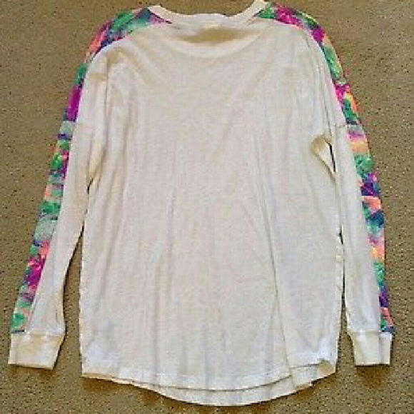 Crewneck - Picture 2 of 3