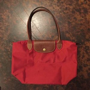 NEW red longchamp le pliage medium shoulder tote