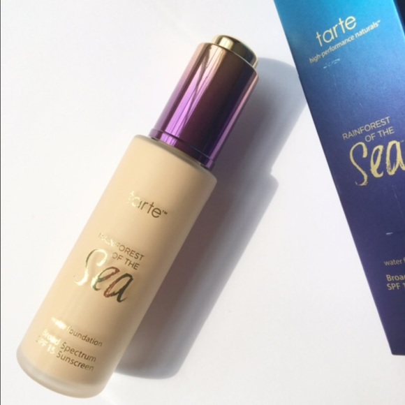 Tarte RainForest of the sea foundation