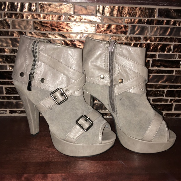 Grey 8 1/2 ankle boots never worn.