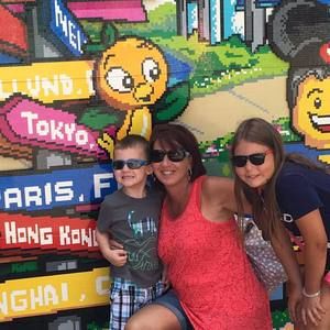 Meet your Posher, Joni