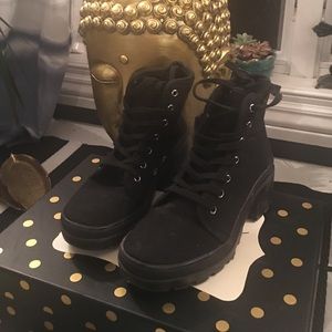 ✨ black lace up booties ✨