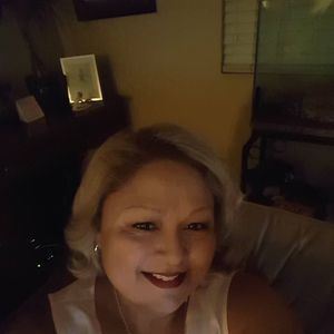 Meet your Posher, Yolanda