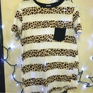 Vs PINK cheetah print tee
