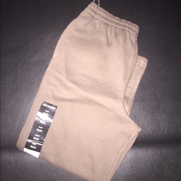 Boy's jogging pants