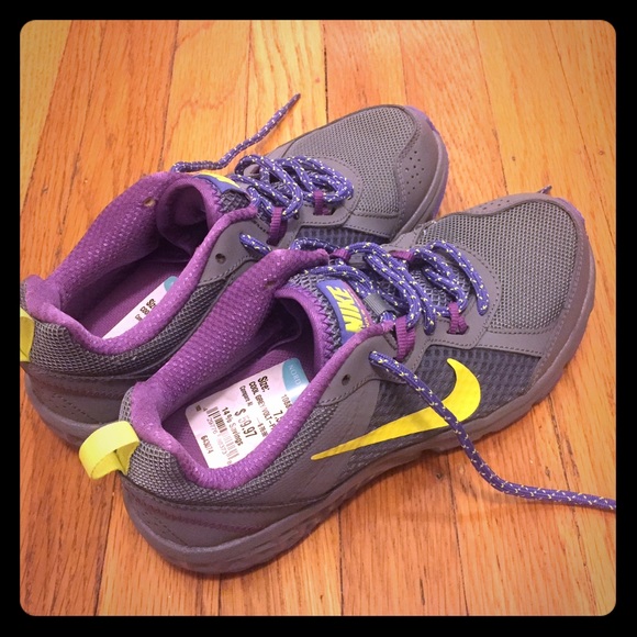 Nike hiking sneakers