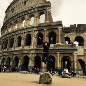 Meet your Posher, Yessica