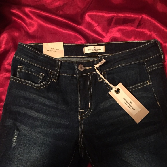 Sold - Picture 3 of 4