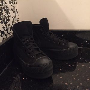 UA Black Platform Converse
