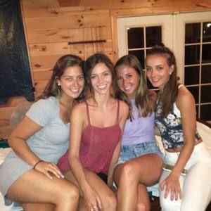 Meet your Posher, Julia