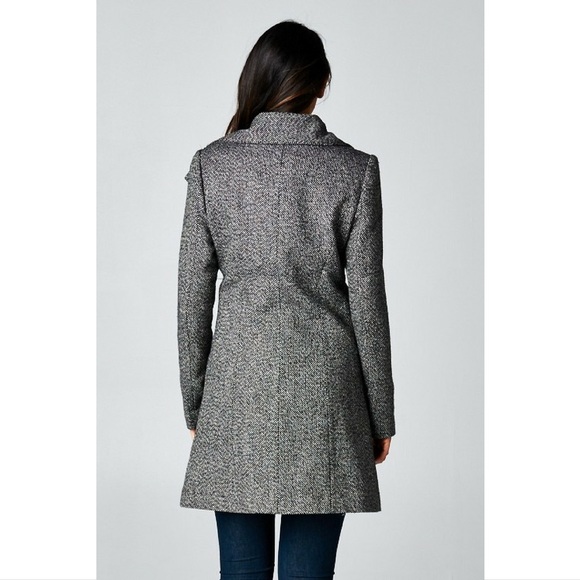 ‼️SALE‼️Long Sleeve Two Pocket Asymmetrical Coat - Picture 3 of 4