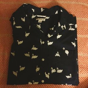 Adorable Swan Print Button Down
