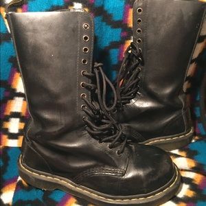 14 eye Dr Martens
