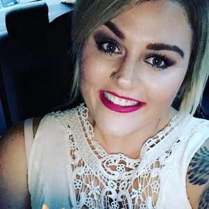 Meet your Posher, Leslie