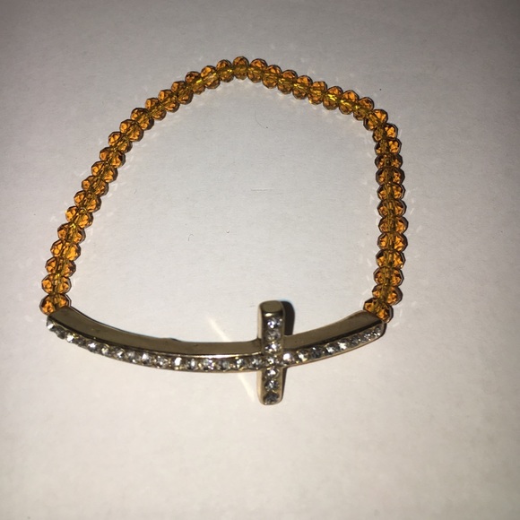 Cross bracelet - Picture 2 of 3