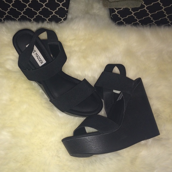 Steve Madden Shoes - Never worn black Steve Madden wedges