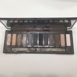 Naked palette