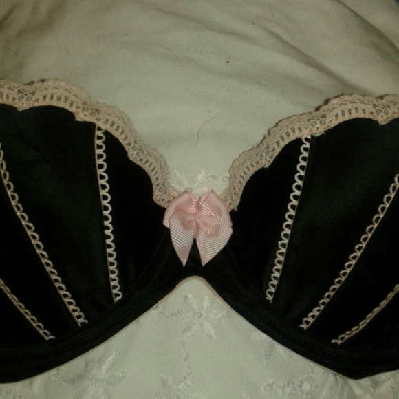 Victoria's Secret 34C Bra - lace & ribbon Lingerie Burlesque Goth Dolly Stripper - Picture 2 of 4