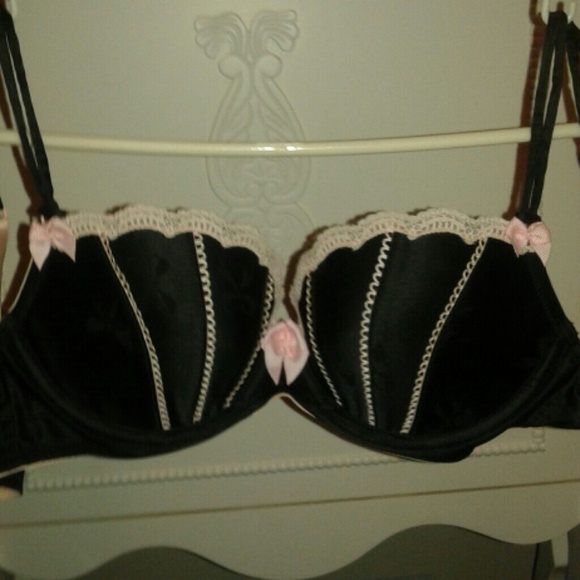 Victoria's Secret 34C Bra - lace & ribbon Lingerie Burlesque Goth Dolly Stripper - Picture 4 of 4