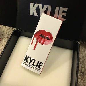 💋Authentic Kylie Lip Kit in MARY JO K Brand New💋