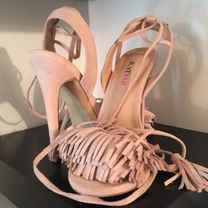 Nude heels never been worn