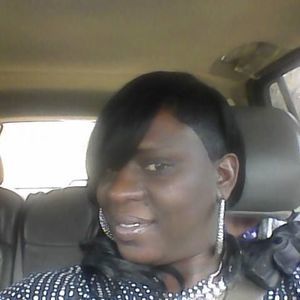 Meet your Posher, Leslie