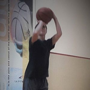 Meet your Posher, Max