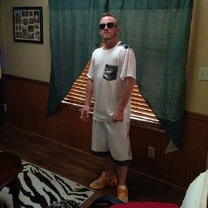 Meet your Posher, Victor