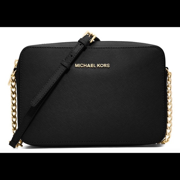Michael Kors Handbags - NWT MICHAEL KORS JET SET TRAVEL LARGE CROSSBODY❣