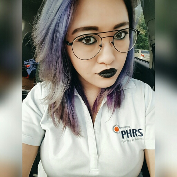 Meet your Posher, Peony - Picture 1 of 1