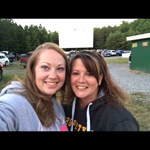 Meet your Posher, Connie