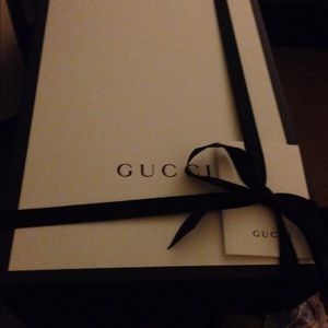 Meet your Posher, Joy