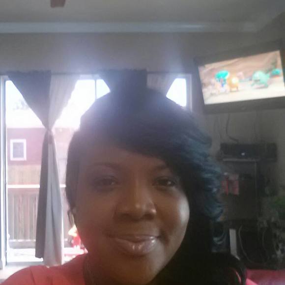 Meet your Posher, Elizabeth - Picture 1 of 1