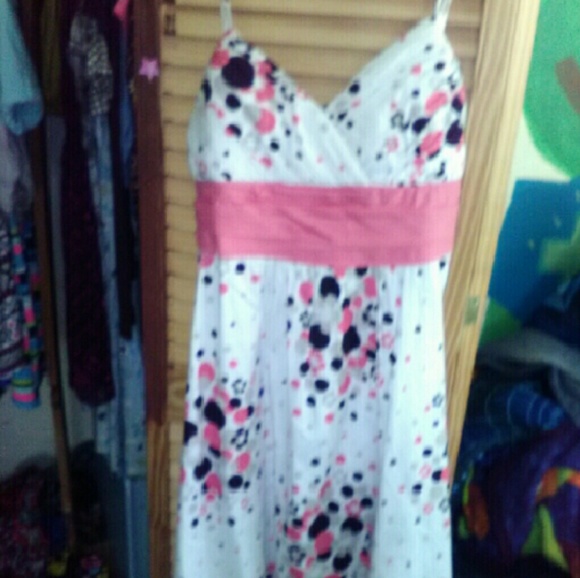 Dress - Picture 1 of 2